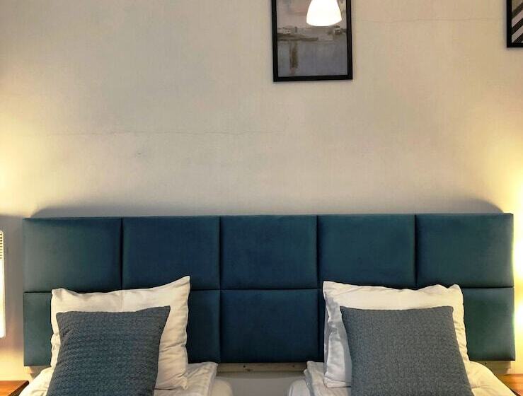 Quarto Triplo Estandar, Krakow Apartments & Rooms