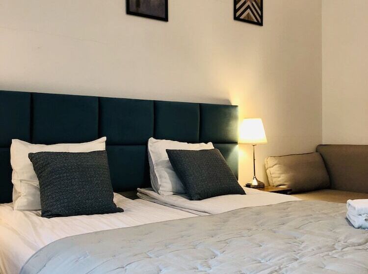 Quarto Triplo Estandar, Krakow Apartments & Rooms