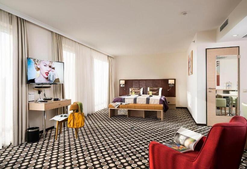 스위트, Bo33 Hotel Family & Suites