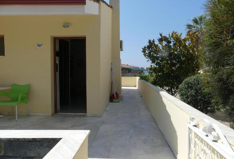 Quarto Estandar com Terraço, Katerina