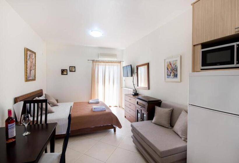 Quarto Estandar Vista Mar Lateral, Katerina