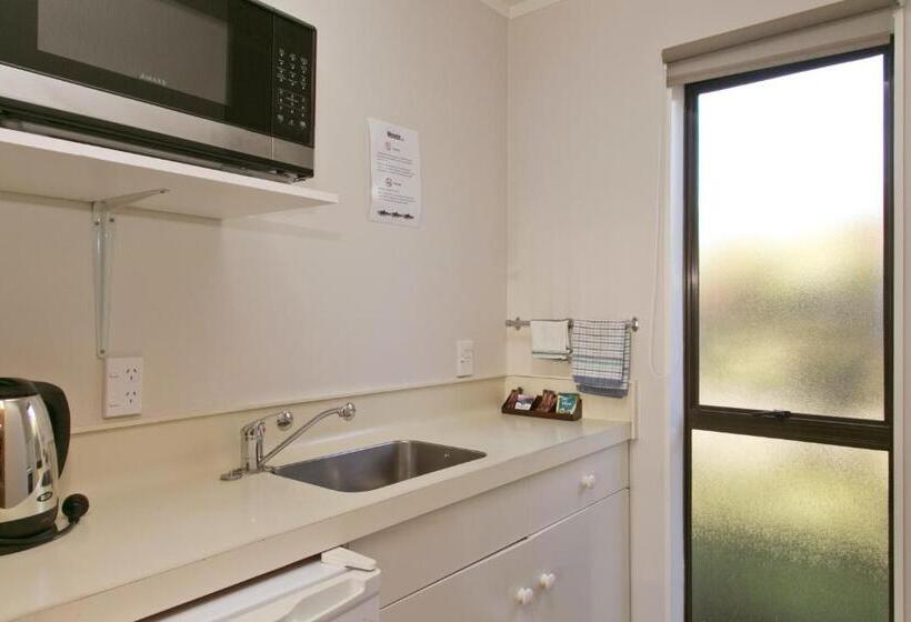 스위트, Turangi Bridge Motel