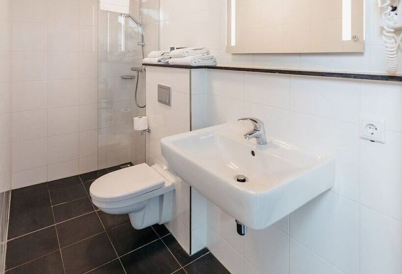 Standard Studio, Yays Amsterdam Maritime By Numa