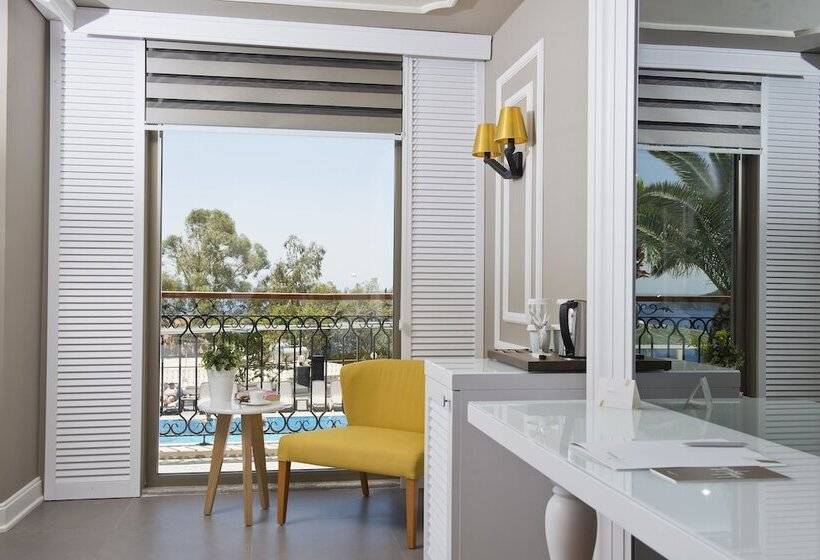Superior suite with pool view, Samira Exclusive Hotel & Apartments
