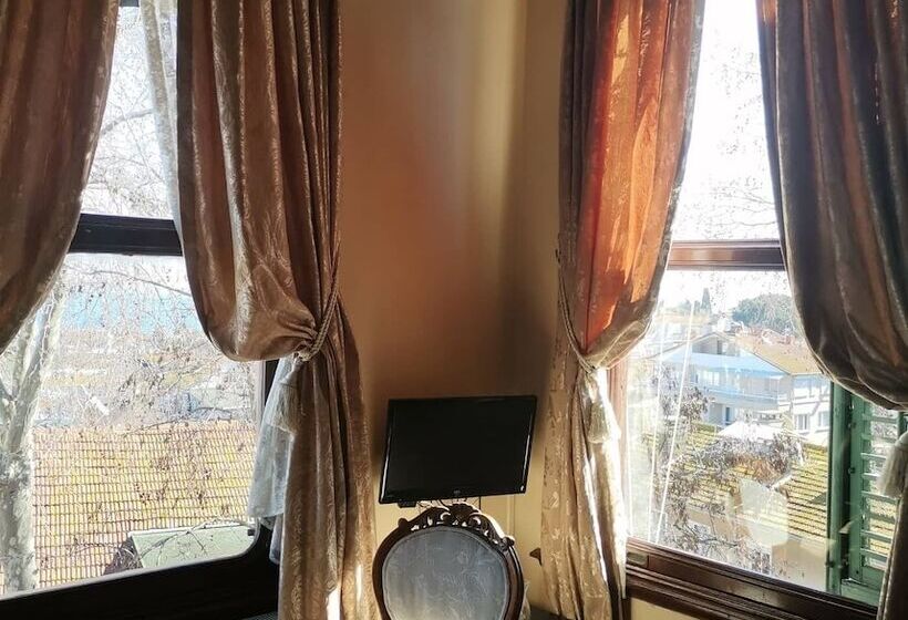 חדר קומפורט עם נוף לים, Büyükada Anastasia Meziki History Mansion