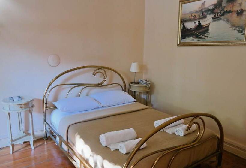 חדר דלוקס נוף לגינה, Büyükada Anastasia Meziki History Mansion
