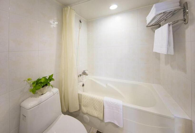 اتاق استاندارد سه نفره, Fulwon