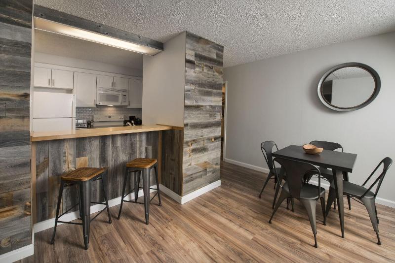 اتاق خانوادگی, Fulwon