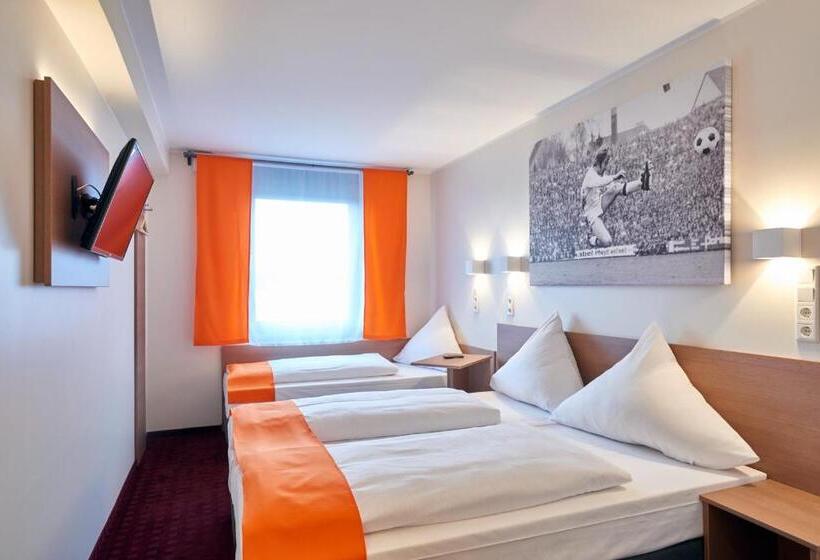 베이직 3인 룸, Mcdreams Hotel Mönchengladbach