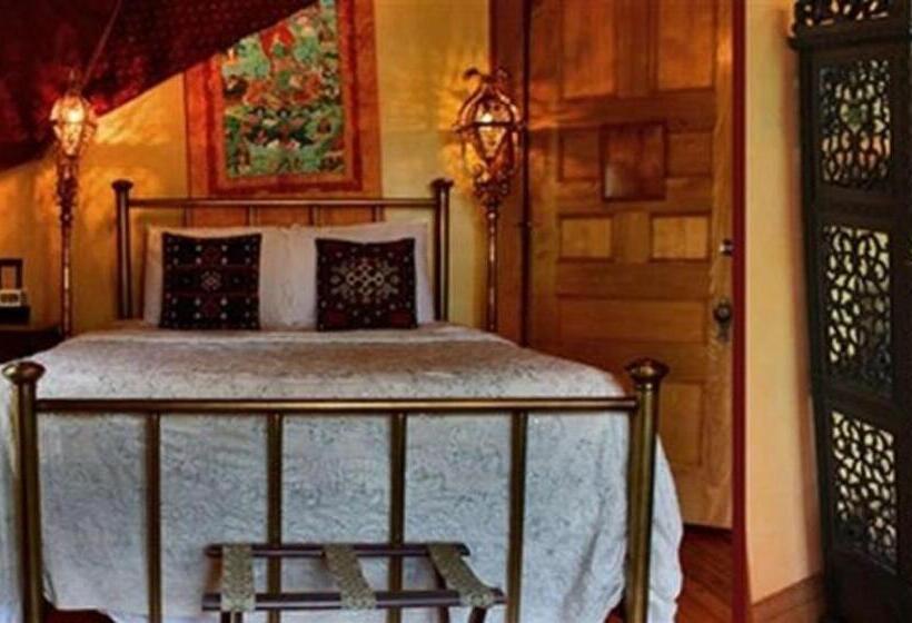 标准间, Henderson Castle Inn