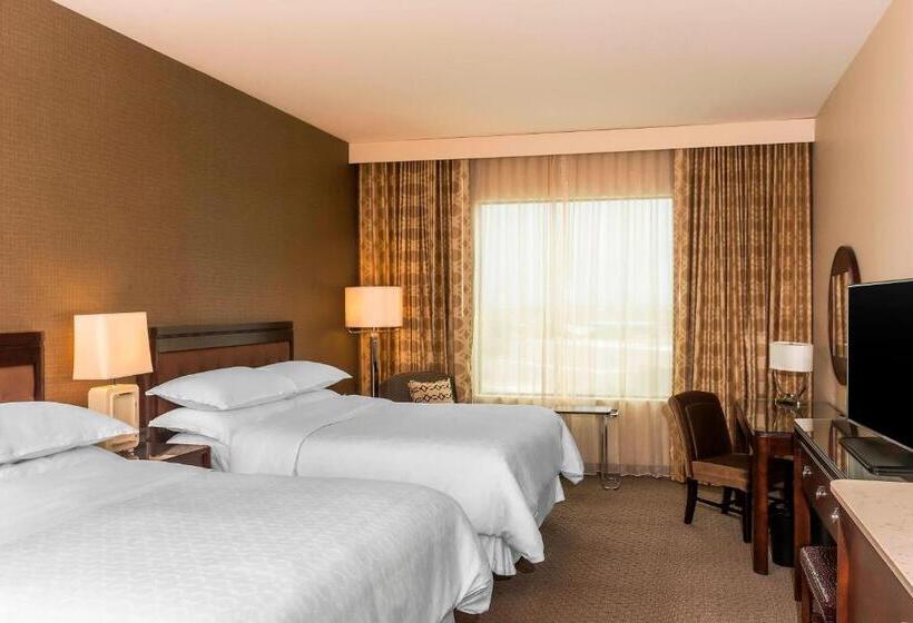 Номер Стандарт, Sheraton Mesa Hotel At Wrigleyville West