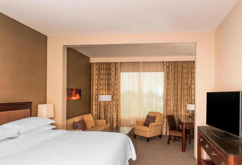 Президентский Люкс, Sheraton Mesa Hotel At Wrigleyville West