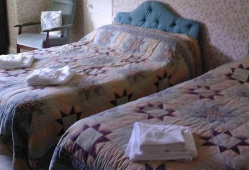 Семейный Номер, The Hunters Inn