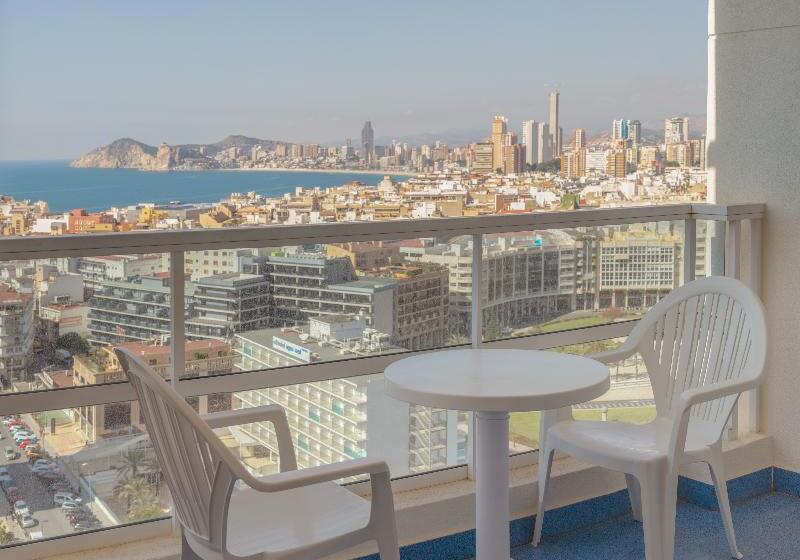اتاق استاندارد با چشم‌انداز استخر, Diamond Premium Hotel & Spa