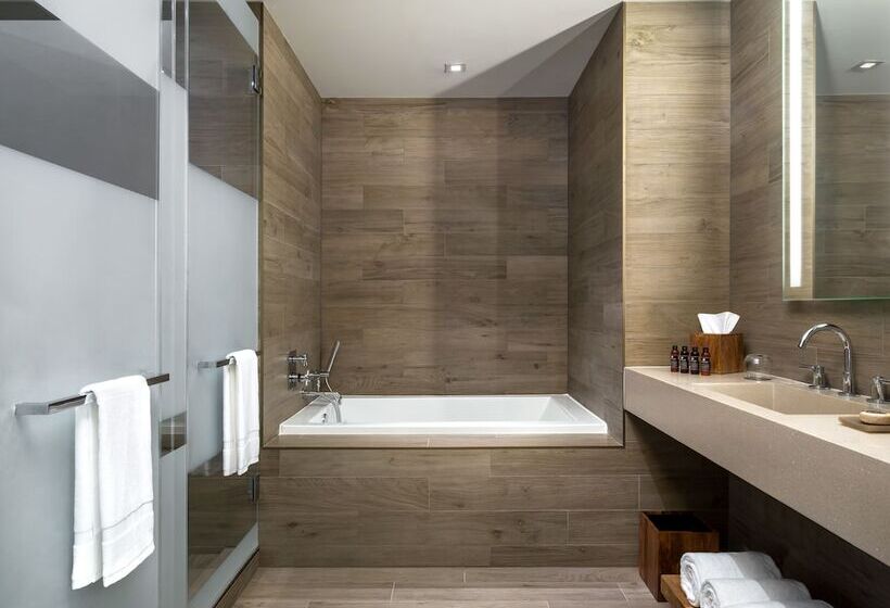 3 Bedroom Suite, East Miami