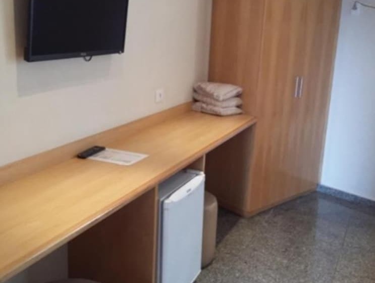 Quarto Estandar, Saionara