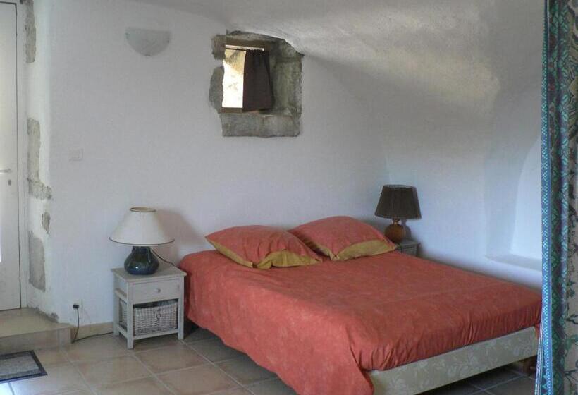 Дом 1 Спальня, Le Relais De Vazeille