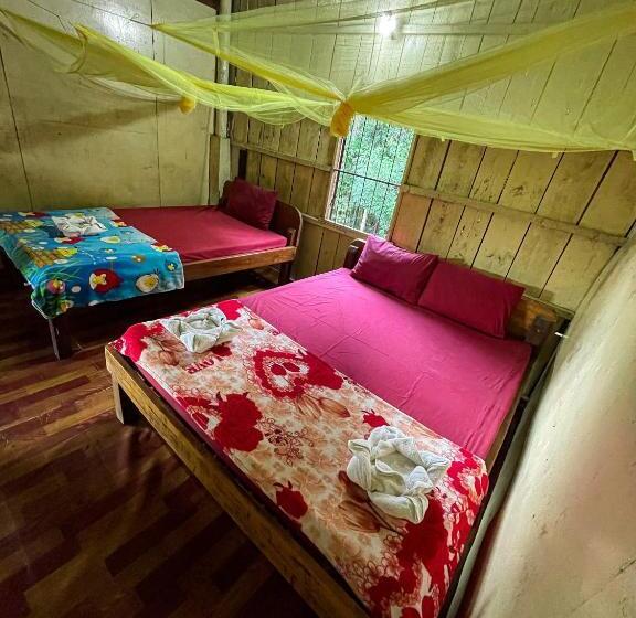 标准三人间共用浴室, Sweet View Guesthouse
