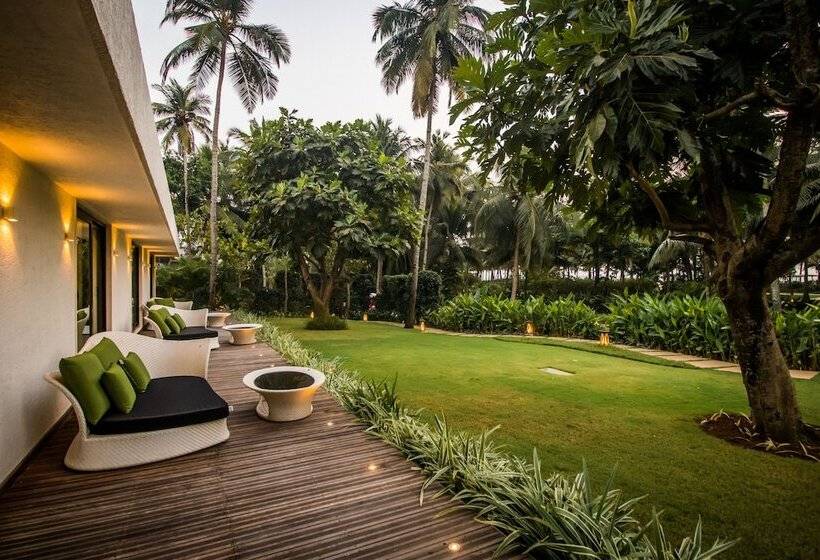 Номер Deluxe Вид на Бассейн, Planet Hollywood Beach Resort Goa