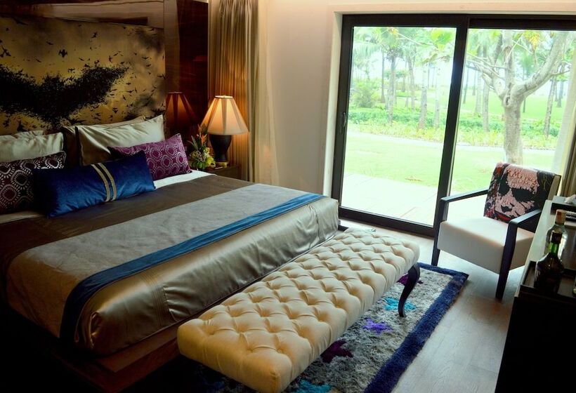 Президентский Люкс, Planet Hollywood Beach Resort Goa