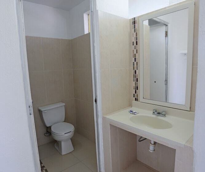 Chambre Quadruple Standard, Posada Real