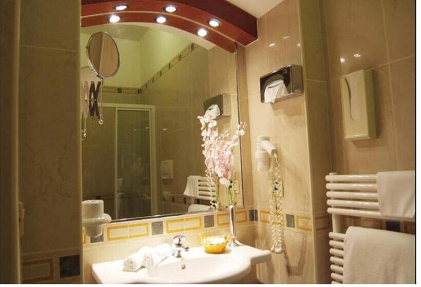 اتاق استاندارد, Adria