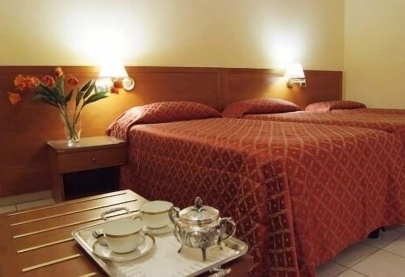 اتاق استاندارد سه نفره, Adria