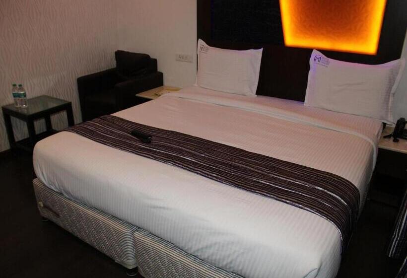 Suite, M Grand