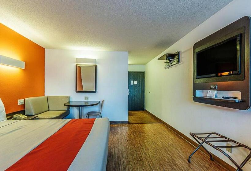 Стандартный Номер Кровать Кинг, Motel 6 Wisconsin Rapids, Wi
