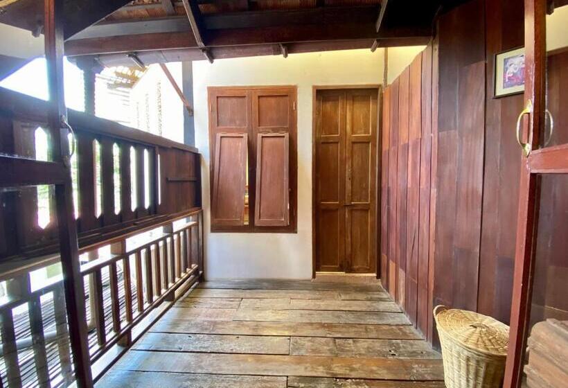 اتاق سوپریور, Ayutthaya Retreat