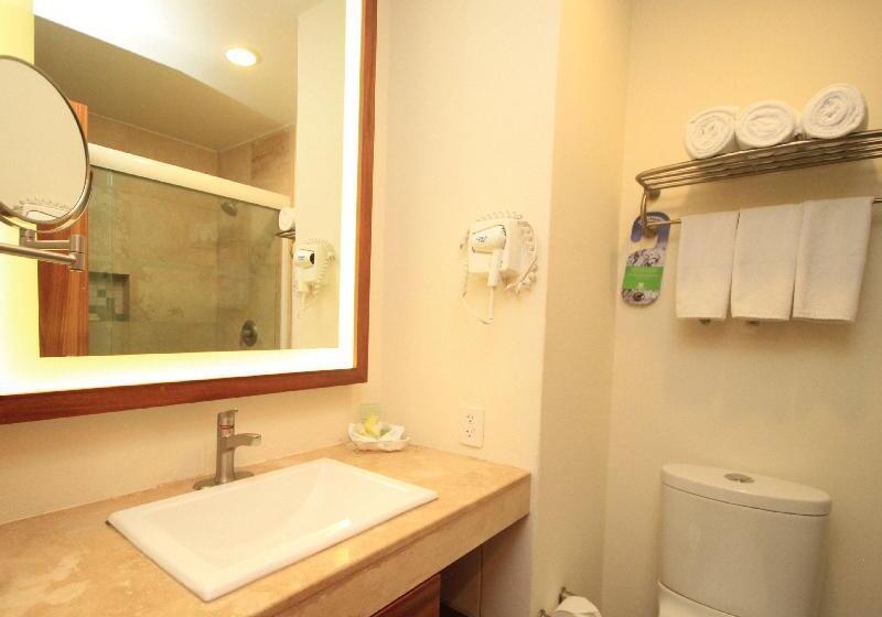 Стандартный Номер Кровать Кинг, Holiday Inn Huatulco, An Ihg