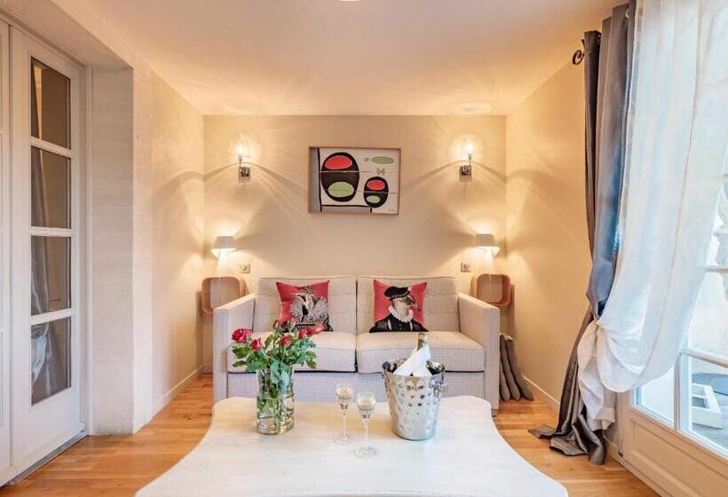 سوییت لوکس, La Suite