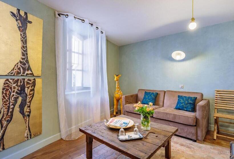 سوییت جونیور, La Suite