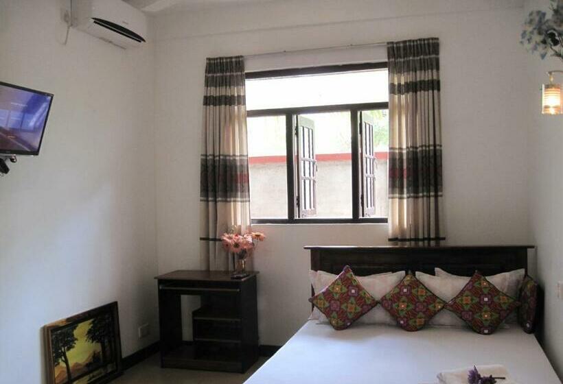 Номер Стандарт, Miheen Hotel & Resort   Anuradhapura