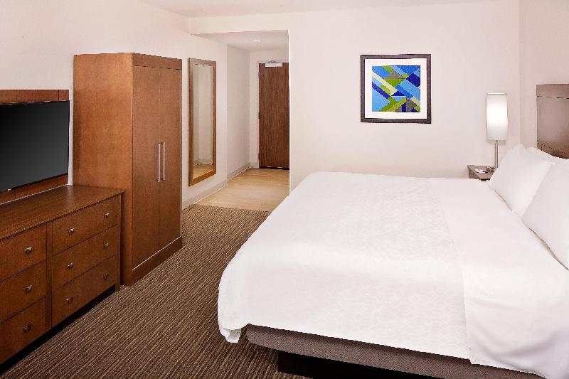 Номер Стандарт Адаптированный для Инвалидов, Holiday Inn Express Hotel & Suites Austin Downtown   University, An Ihg