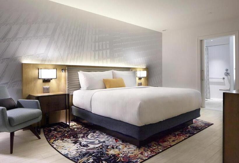 Люкс Адаптированный для Инвалидов, Indigo Atlanta Downtown, An Ihg