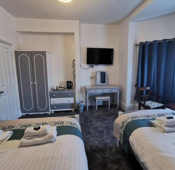 Семейный Номер Боковой Вид на Море, Cavendish House