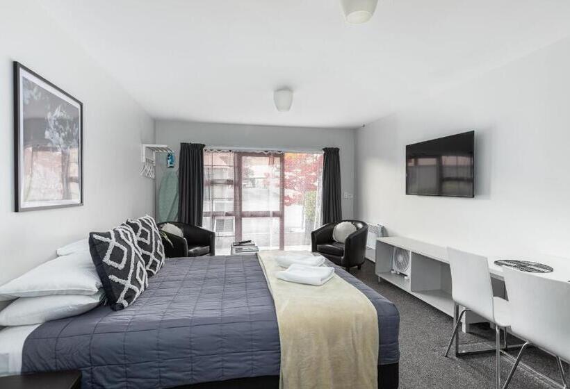 Студия Стандарт, Arrowtown Motel