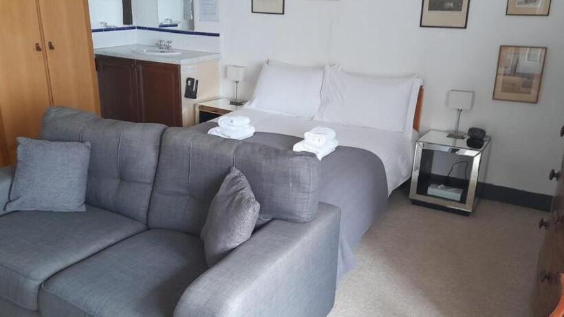 Номер Deluxe, The Old Court House Guest House