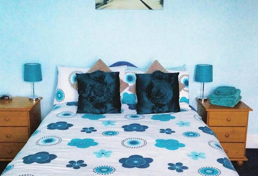 اتاق استاندارد با سرویس بهداشتی مشترک, Rob Roy Guest House