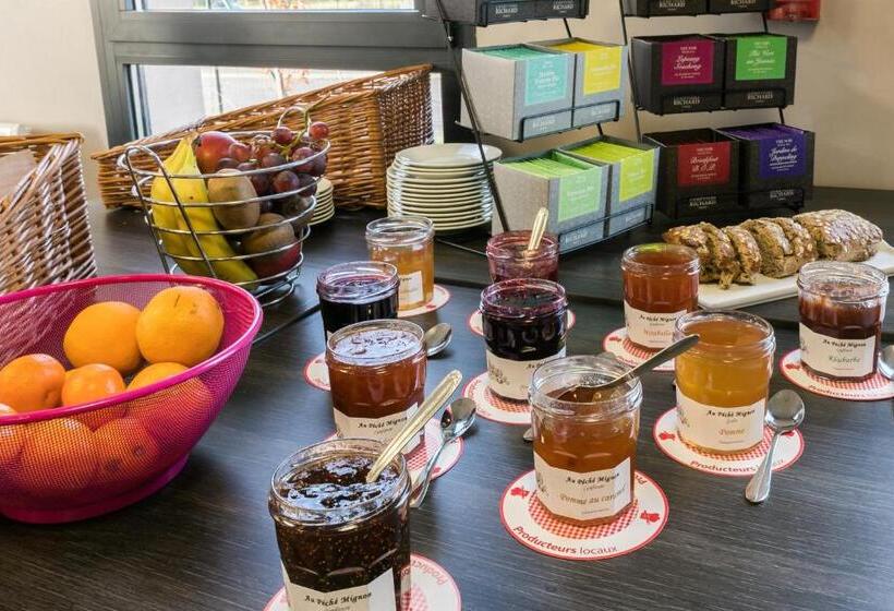 Трехместный Номер Премиум, Brit Hotel Dieppe
