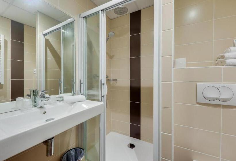 Трехместный Номер Премиум, Brit Hotel Dieppe