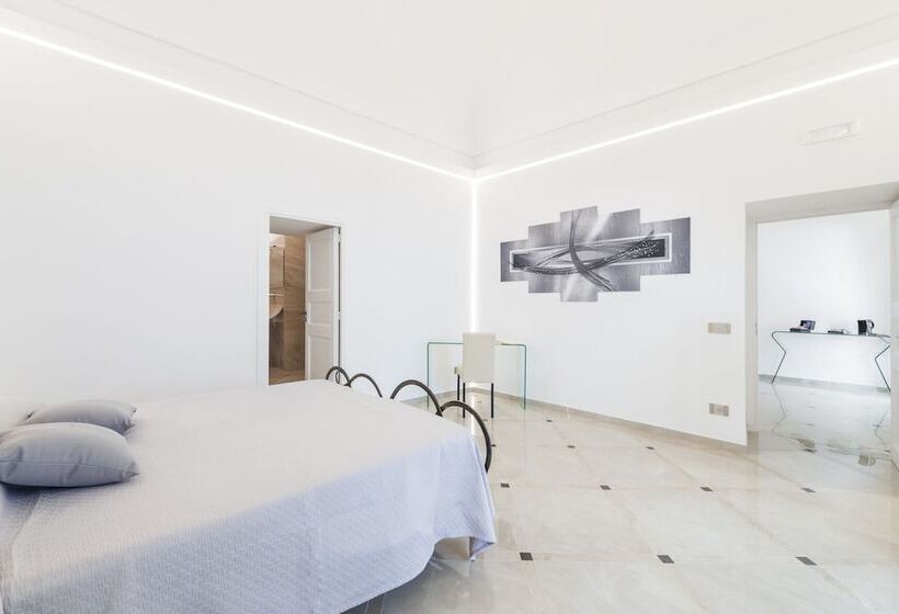 سوییت جونیور با بالکن, Villa Magia