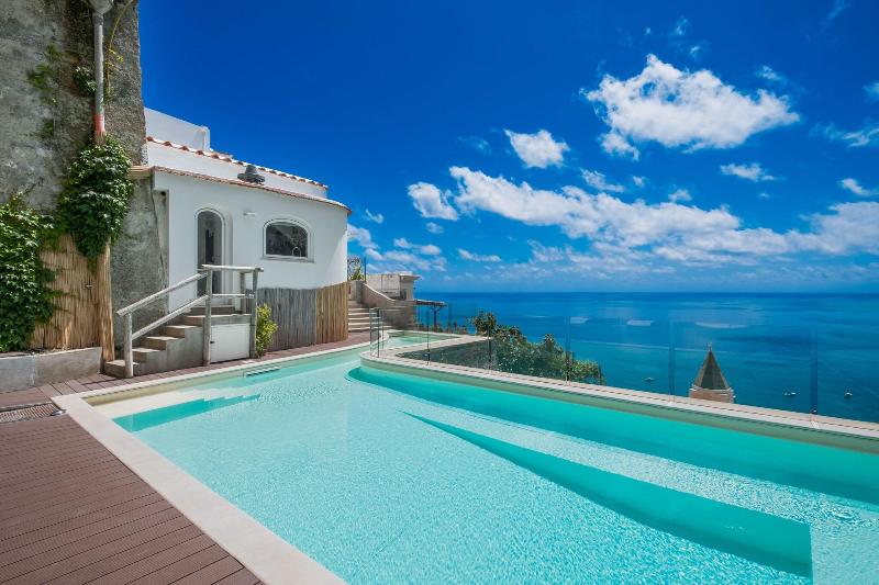 Люкс с Бассейном, Villa Magia