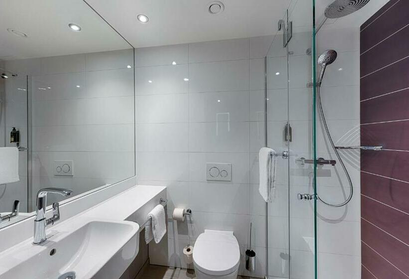 Номер Стандарт, Premier Inn Regensburg City Centre