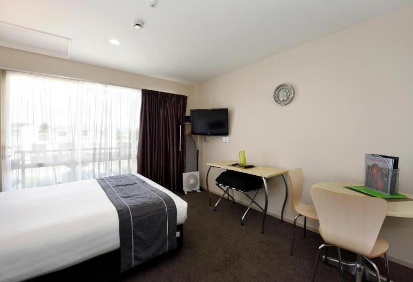 إستوديو قياسى, 171 On High Motel