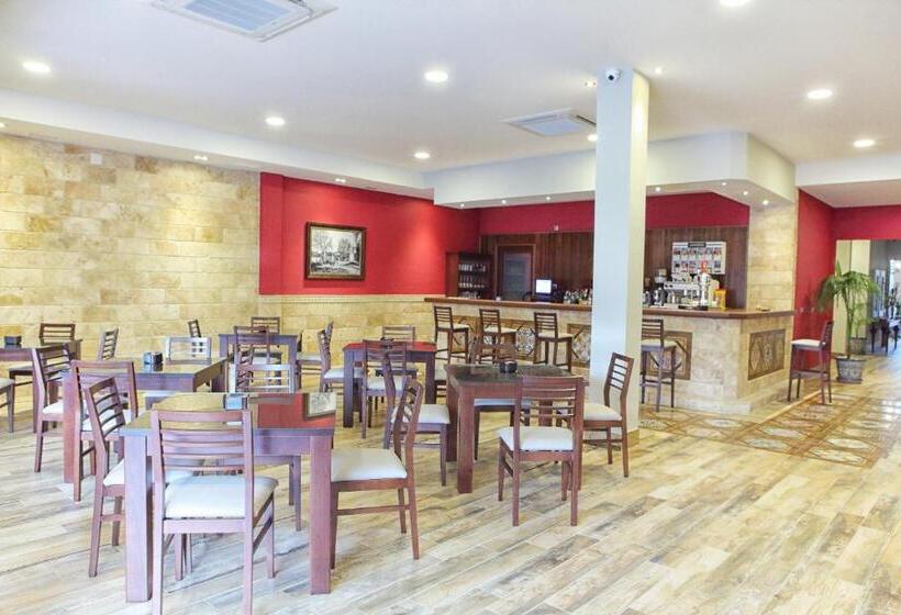 Номер Стандарт, Hostal Garlu