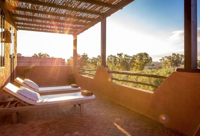 Люкс Повышенной Комфортности, The Capaldi Hotel, Restaurant & Spa