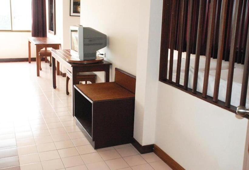 اتاق سوپریور خانوادگی, Mae Pim Resort