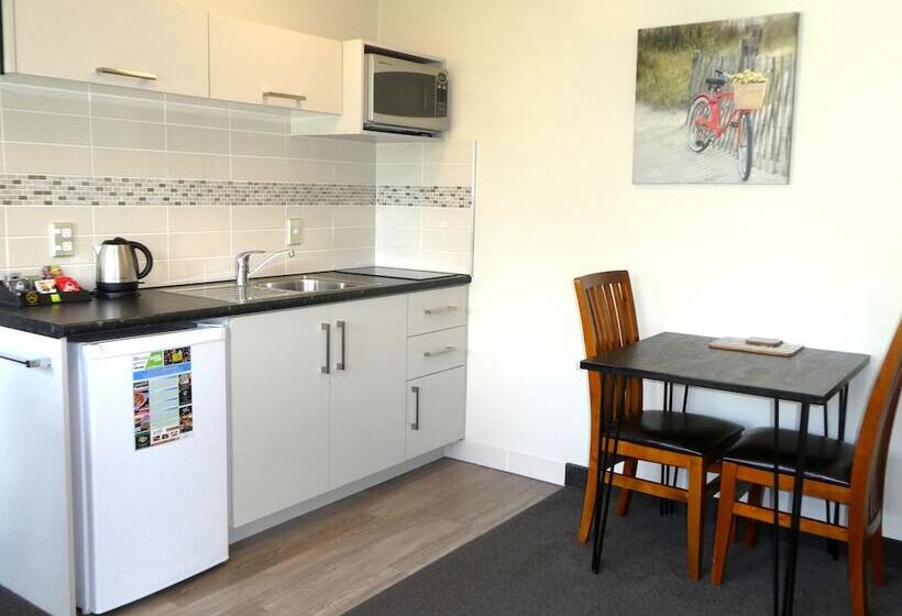 Студио Executive, Caples Court Motel & Apartments